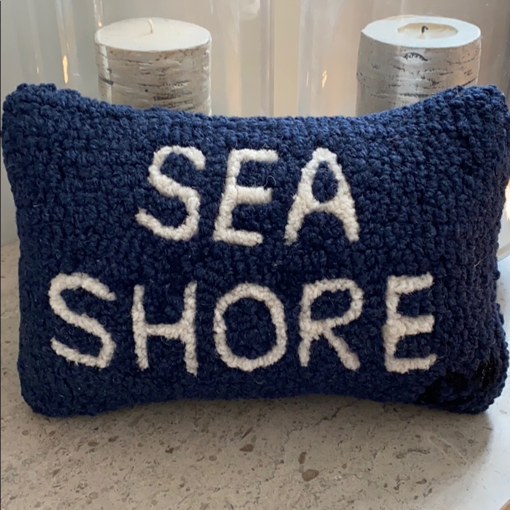 Sea Shore Hooked Throw Pillows. Set of 2. - Picture 4 of 8
